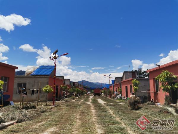 【你笑起来真好看】走出"石旮旯" 开启幸福新生活