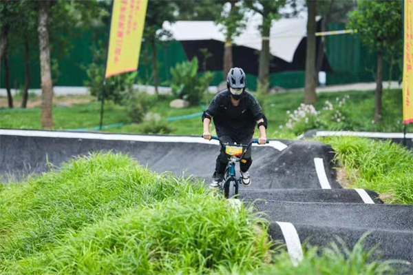 辐射长三角 安徽首办BMX小轮车泵道赛_杭州网