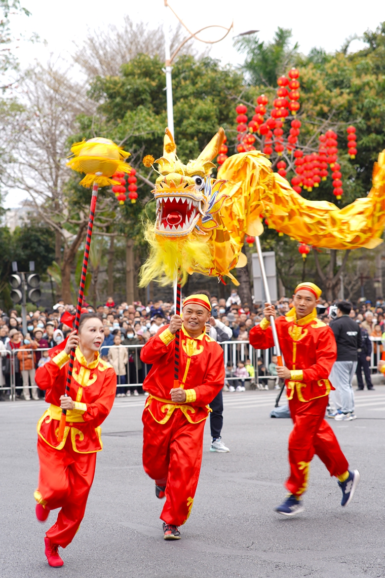 舞动中国龙龙舞大巡游全国主会场活动在广东惠州举办