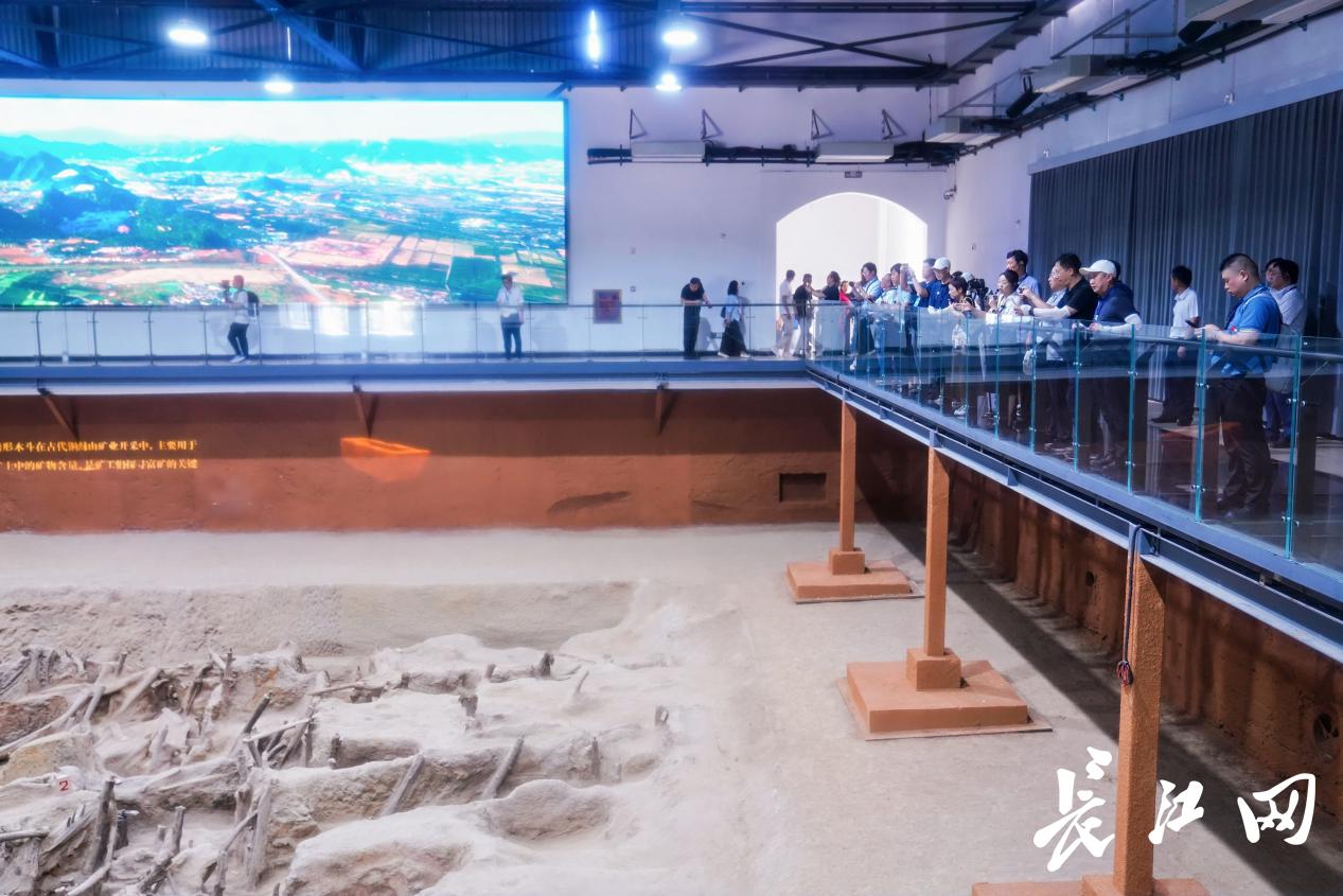 铜绿山古铜矿遗址。记者彭年 摄 2.png