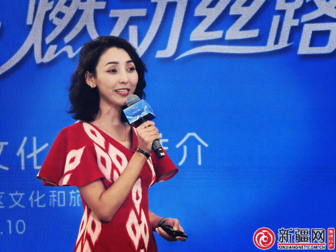 和田地区推荐官介绍当地文旅资源及旅游线路产品。(薛玲摄)