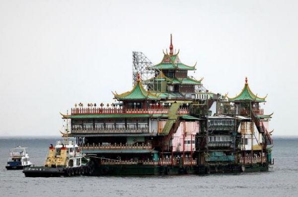 香港珍宝海鲜舫沉没 银幕上的辉煌终究敌不过现实的残酷_杭州网