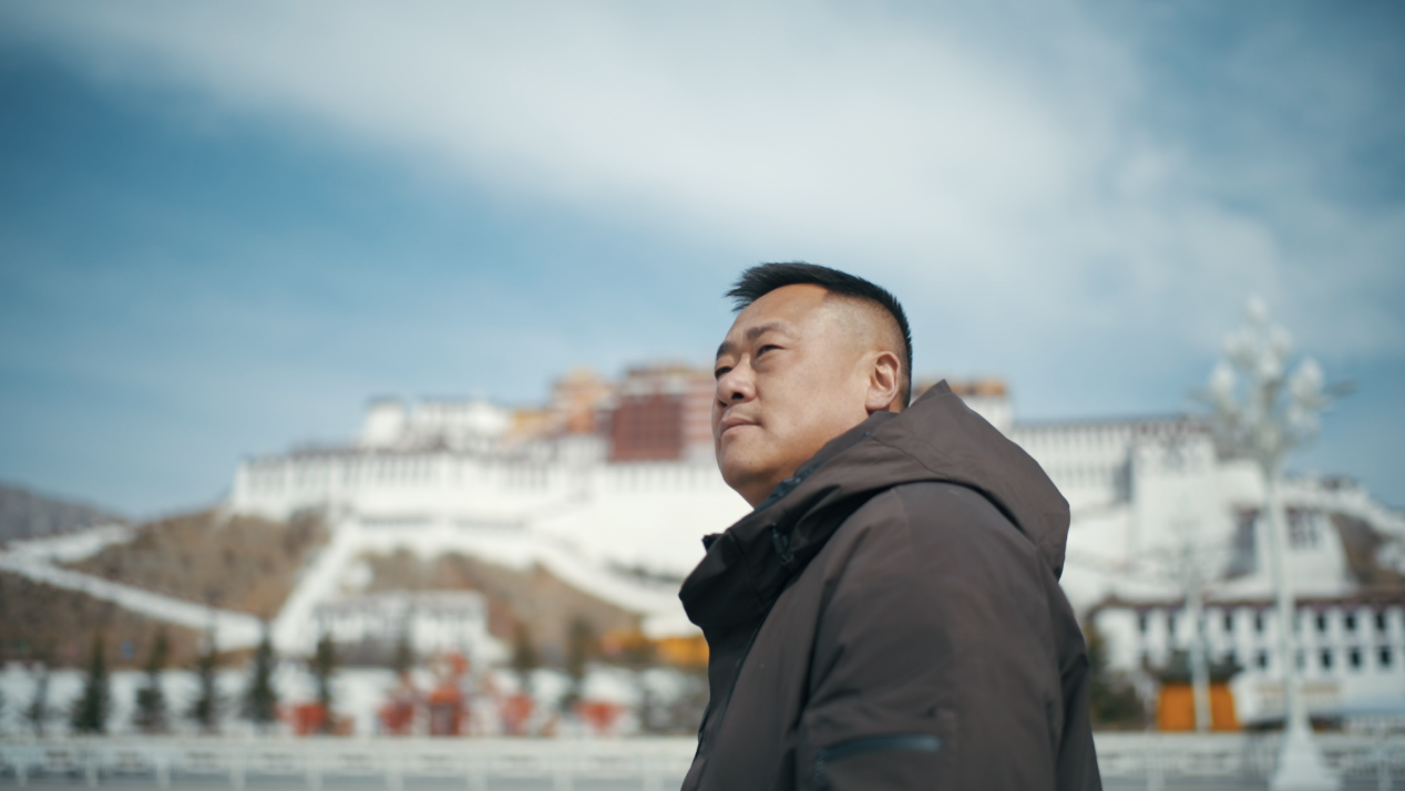 ▲42岁的云南人普玉虎,选择来到拉萨创业