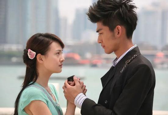 明星工作室兴衰记:起底郑爽们背后的娱乐圈之手