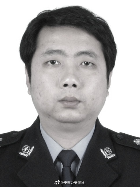 安庆公安局长黄杰背景图片