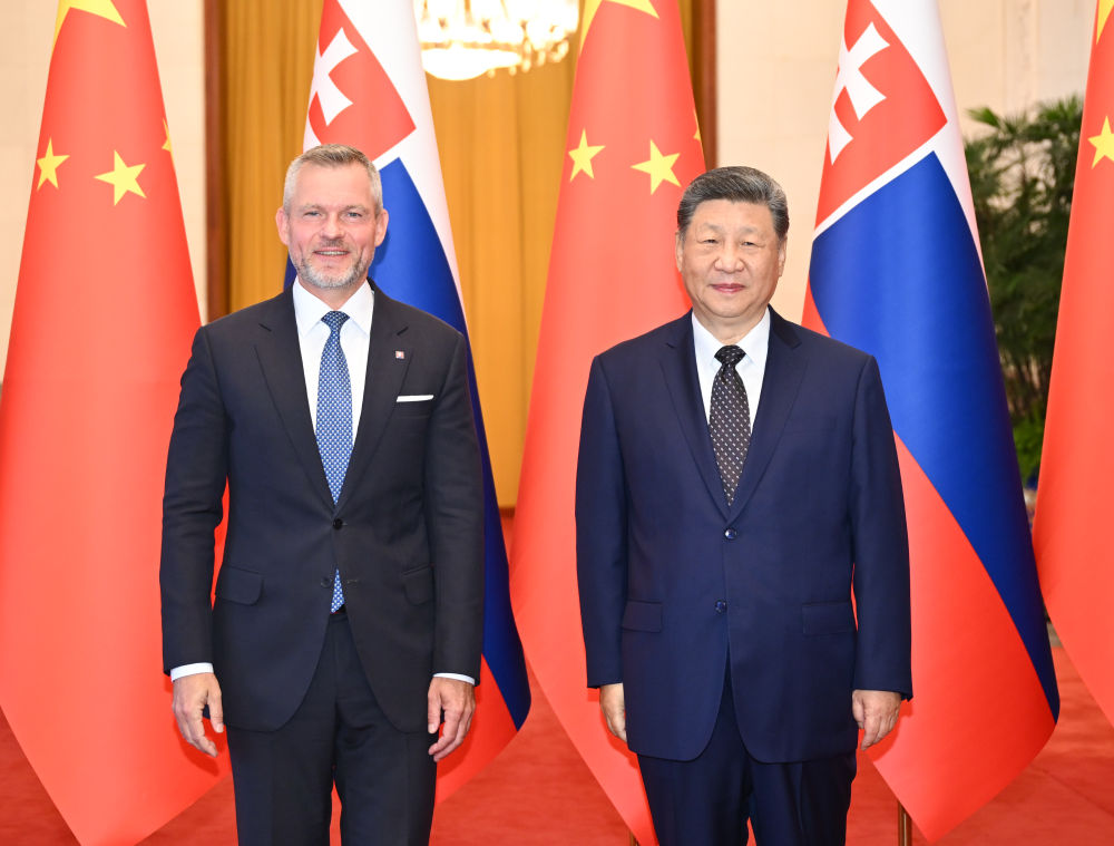 7月28日上午,国家主席习近平在北京人民大会堂同来华进行国事访问的斯洛伐克总统佩列格里尼举行会谈。新华社记者 李响 摄