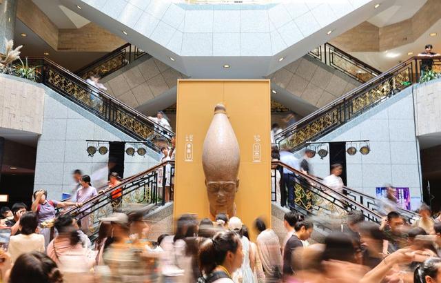 2025年8月17日,持续13个月的“金字塔之巅:古埃及文明大展”在上海博物馆人民广场馆落下帷幕。新华社记者 方喆 摄