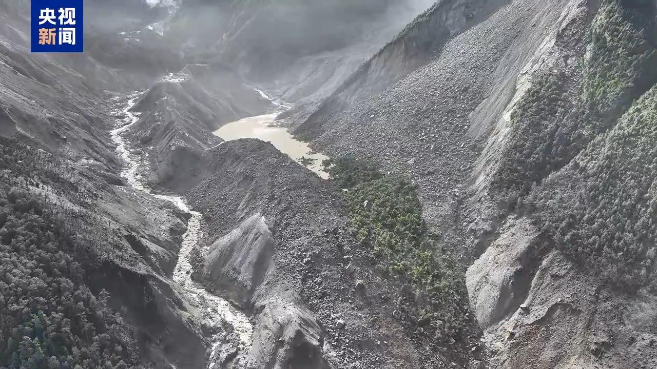 △中国安能工程救援拉萨基地勘察到的堰塞湖画面