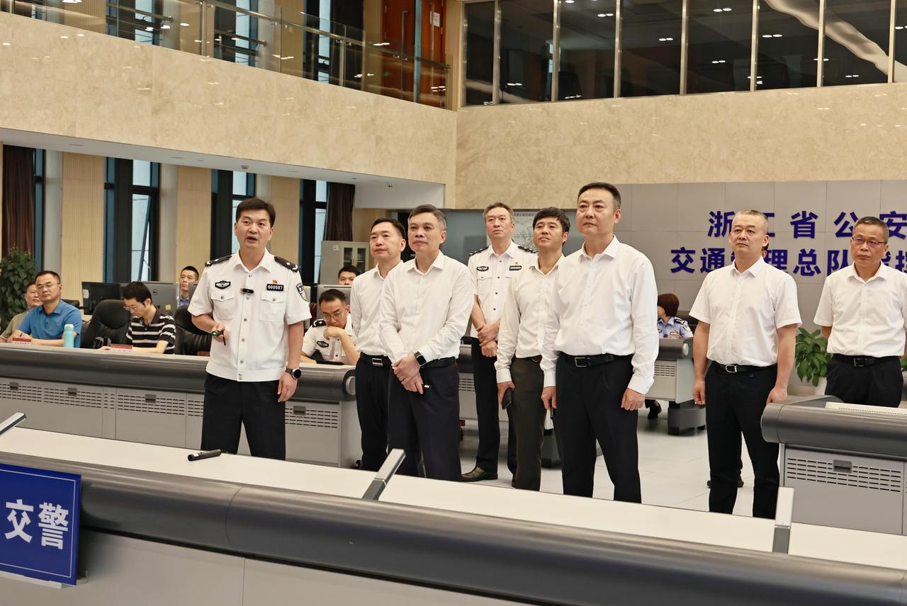 刘捷在杭州检查节日期间有关工作并看望慰问一线工作人员