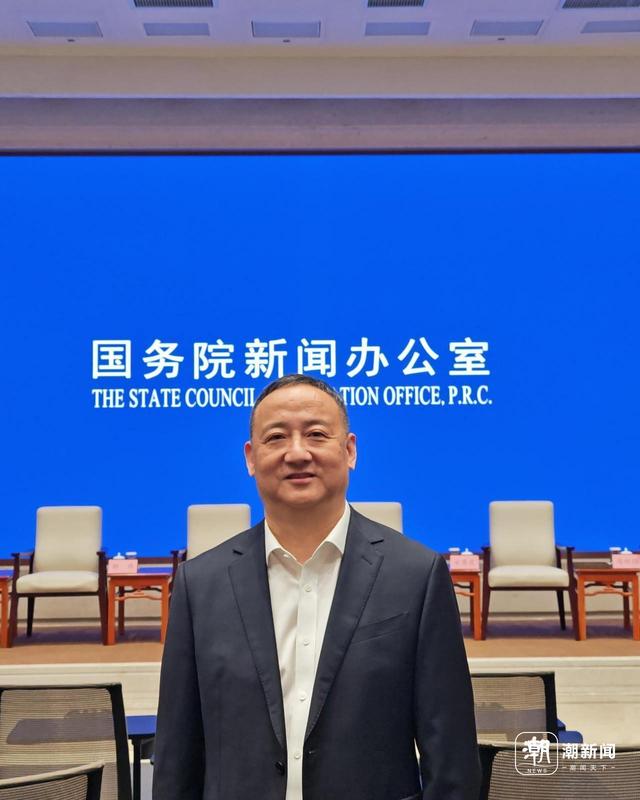 图为章振乐在中外记者见面会上。记者 刘晨茵/摄