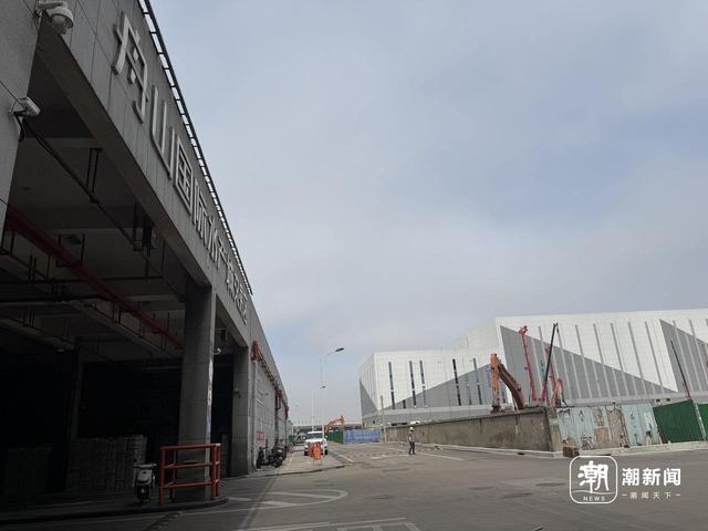 舟山国际水产城不远处,其冷链物流园区一期项目已经完成封顶。记者 郑宇 摄