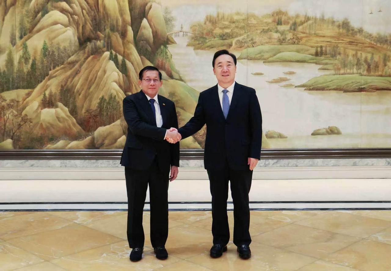 6月18日,省委书记王浩在杭州会见了缅甸总统敏昂莱一行。潮新闻记者 李震宇 摄