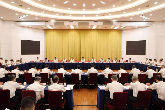 8月11日,省委常委会召开会议,省委书记王浩主持会议并讲话。潮新闻记者 魏志阳 摄